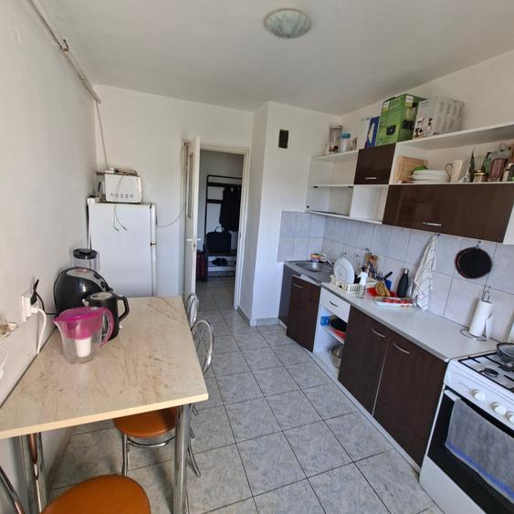 Apartament cu 4 camere decomandat în Mărăști