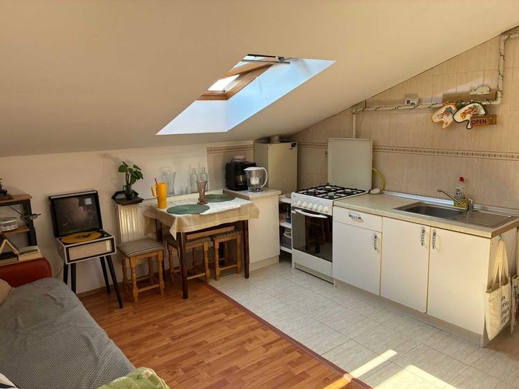 Se inchiriaza din 15.09.2026 Mansarda 39m2 in Floresti langa Primarie - 1