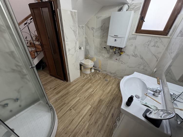Casă individuală cu 4 camere cu Canalizare în Europa