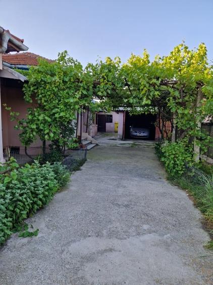 Casă individuală cu 3 camere cu Canalizare în Lunca