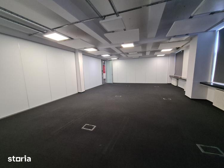 Spațiu comercial, de 3,000 mp, în Industriilor