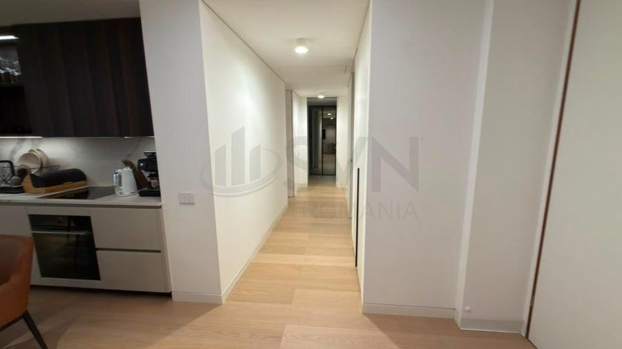Apartament cu 4 camere semidecomandat în Dorobanți