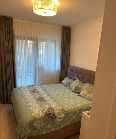 Apartament cu 4 camere decomandat, mobilat în Primo