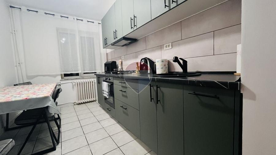 Apartament cu 2 camere decomandat, mobilat în Rogerius