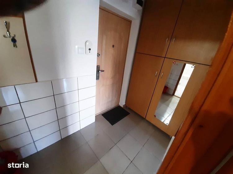 Garsonieră decomandată în Micro 14