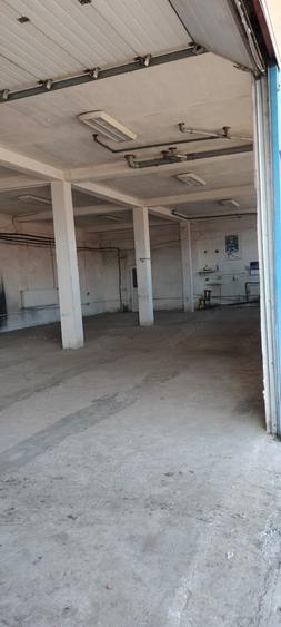 Spațiu comercial, de 200 mp, în Moșnița Veche