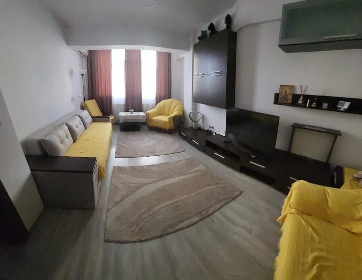 Garsonieră decomandată în Central