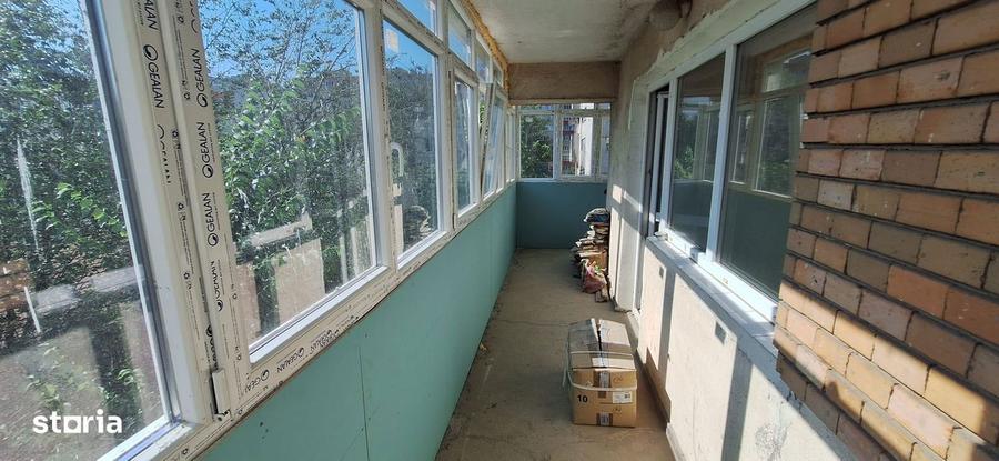 Apartament cu 4 camere decomandat în Pantelimon