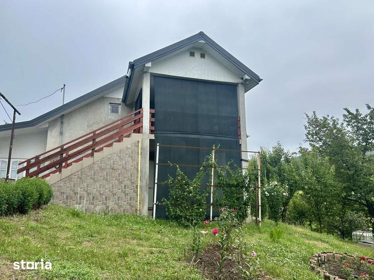 Casă cu 3 camere cu Teren 2200 Mp în Chicerea