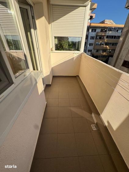 Apartament cu 2 camere decomandat în Micro 11