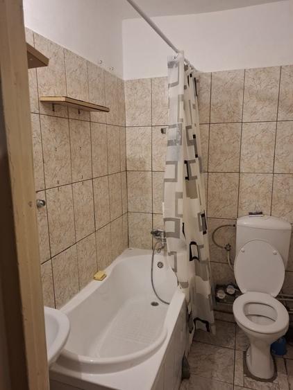 Garsonieră decomandată în Craiovița Nouă