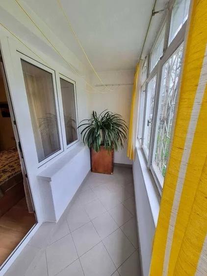 Apartament cu 3 camere decomandat în Brâncoveanu