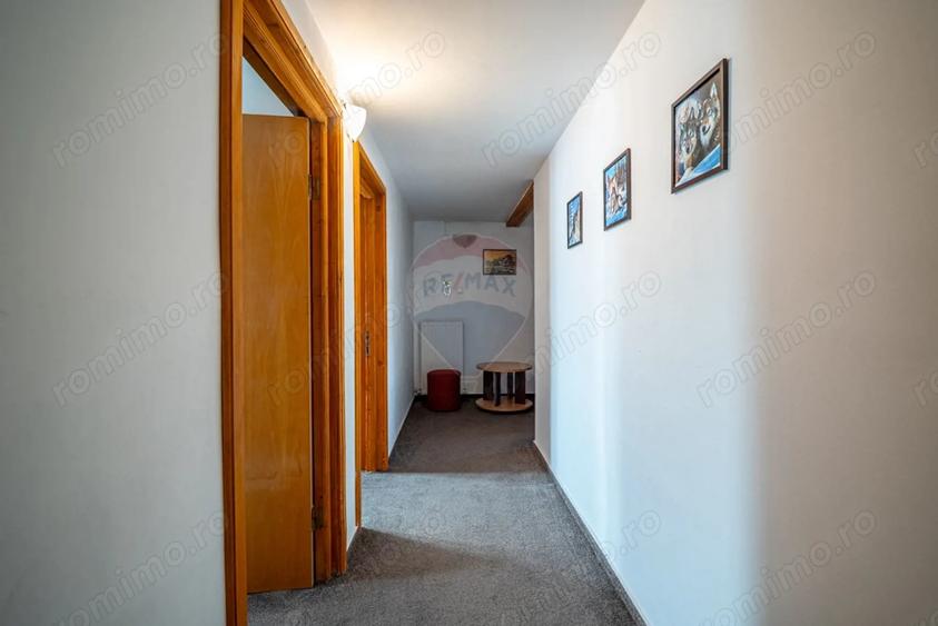 Apartament cu 4 camere decomandat, mobilat în Valea Alba