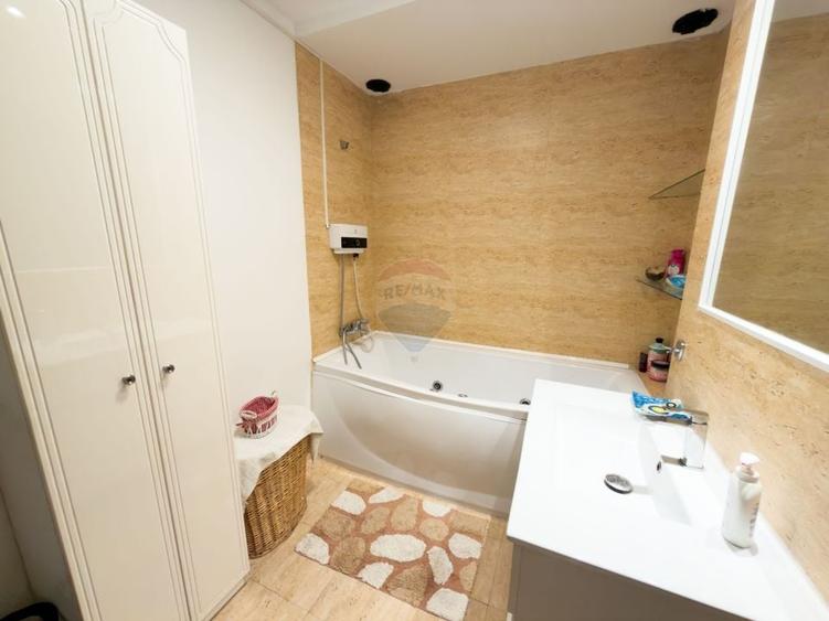 Apartament cu 2 camere decomandat, mobilat în Periferie