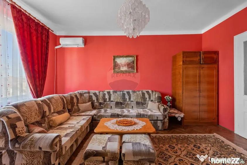 Apartament cu 2 camere decomandat în Central