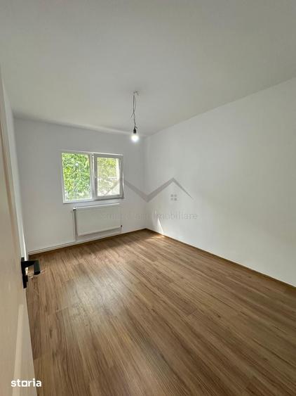 Apartament cu 4 camere decomandat în Dacia