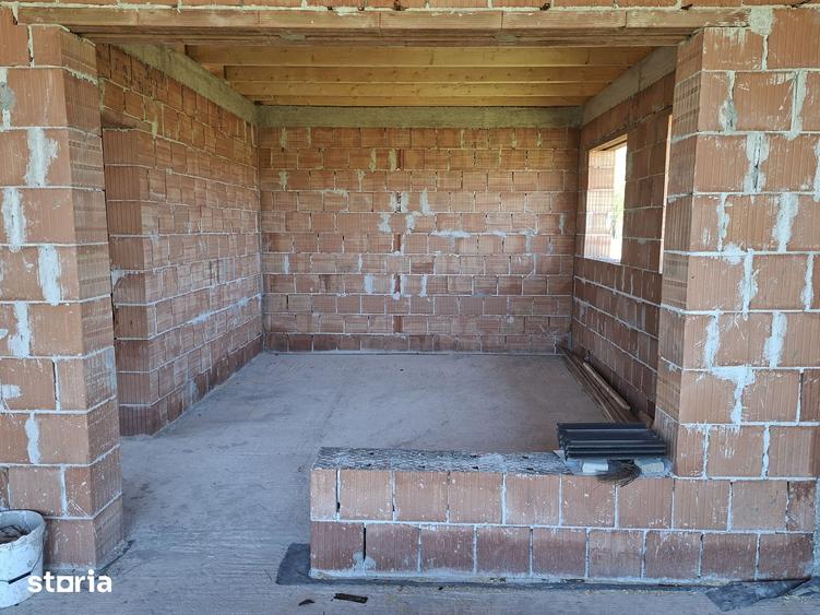 Casă cu 4 camere cu Teren 450 Mp în Cetate