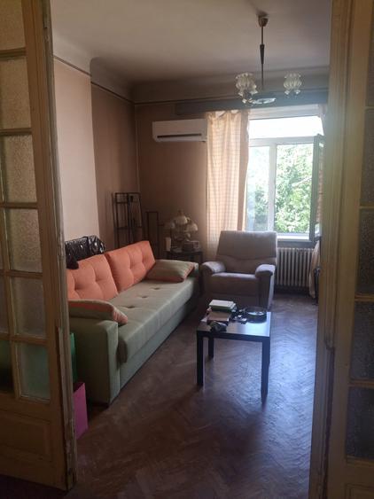 Apartament cu 4 camere decomandat în Obor