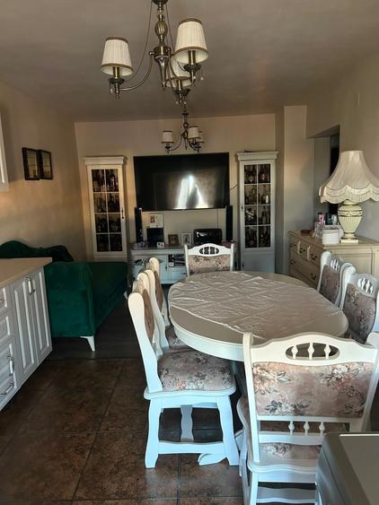 Apartament cu 2 camere decomandat, mobilat în Central