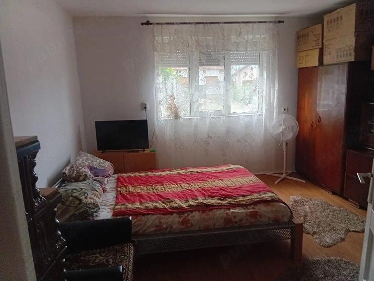 Casă cu 3 camere cu Teren 800 Mp în Central