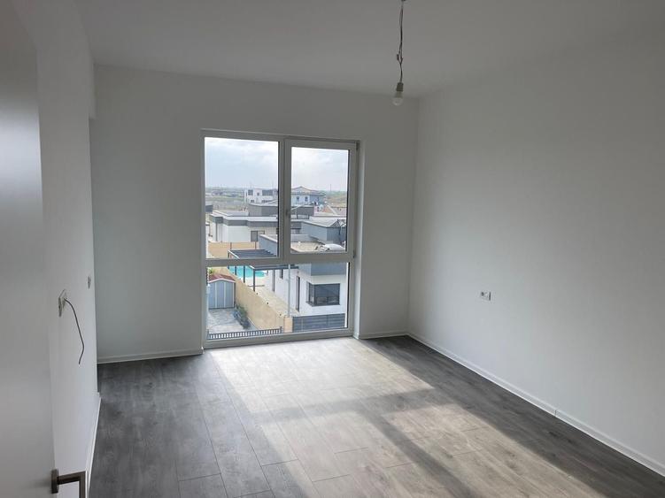 Apartament cu 3 camere decomandat în Torontalului