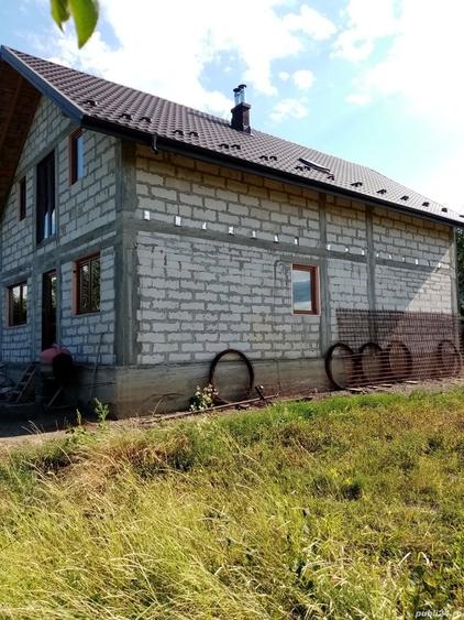 Casă cu 6 camere cu Teren 1550 Mp în Voinești