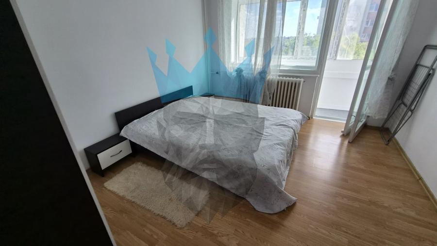 Apartament cu 3 camere decomandat, mobilat în P-ța Unirii