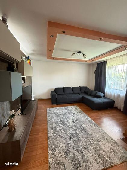 Casă cu 4 camere cu Teren 140.7 Mp în Păulești