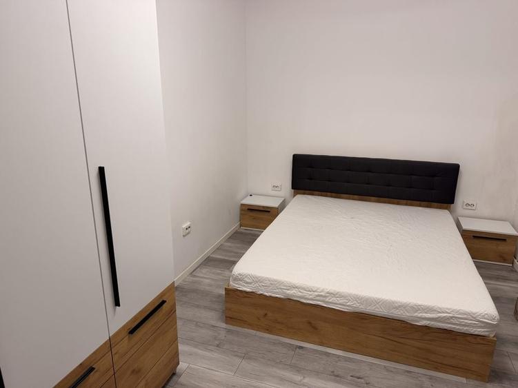 Apartament cu 2 camere decomandat în Florești