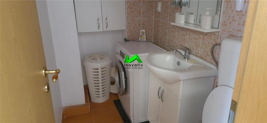 Apartament cu 3 camere decomandat, mobilat în Calea Dumbrăvii