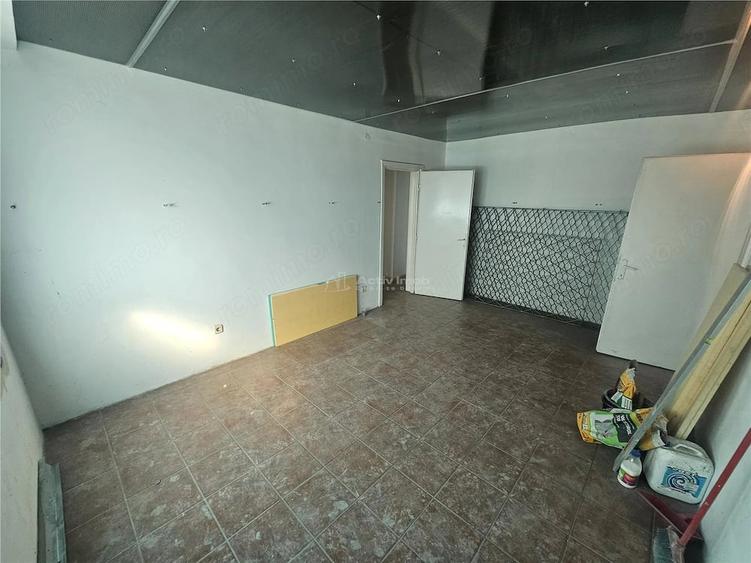 Apartament cu 2 camere semidecomandat în Cuptoare (Reșița)