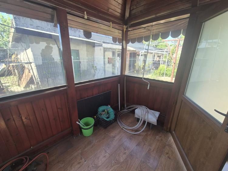 Apartament cu 3 camere semidecomandat în Vidra