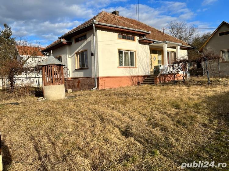 Casă cu 4 camere cu Teren 8808 Mp în Simeria