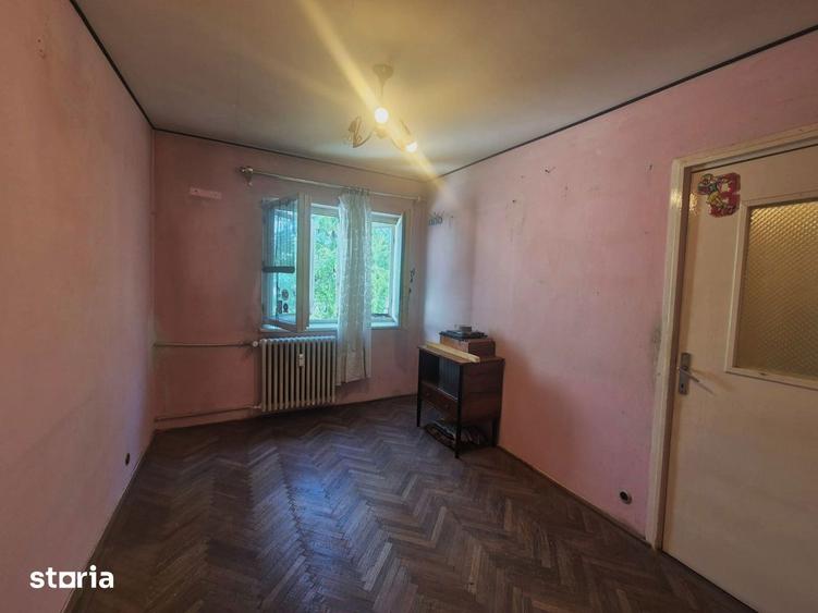 Apartament cu 3 camere semidecomandat în Ultracentral