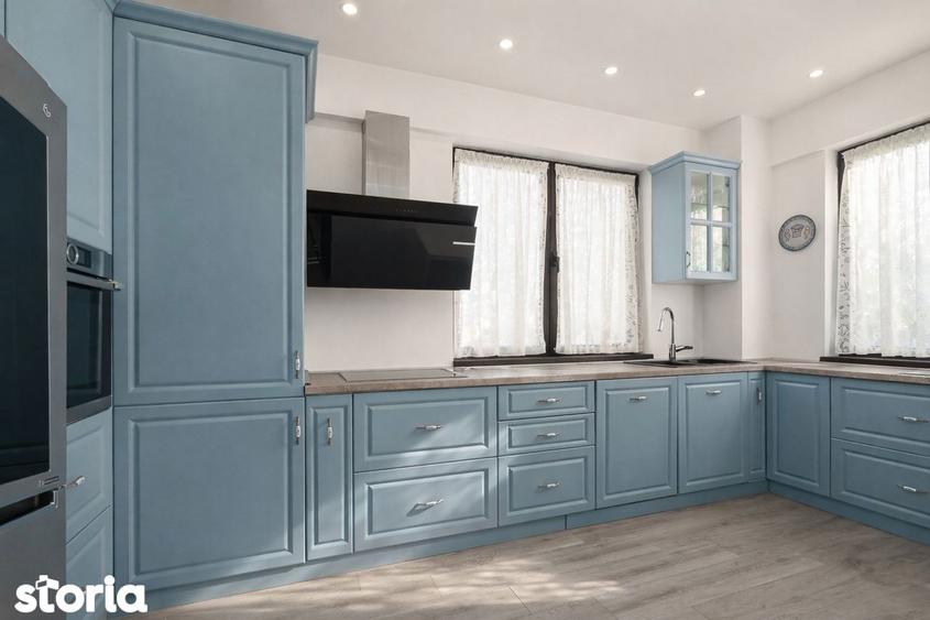 Apartament cu 4 camere, mobilat în Central