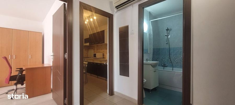 Apartament cu 2 camere decomandat în Eroii Revoluției