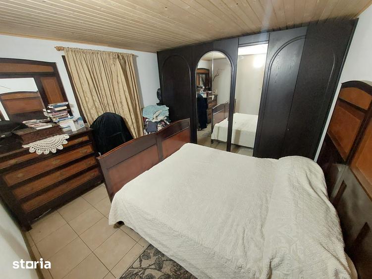 Casă cu 5 camere cu Teren 675 Mp în Gura Ocniței