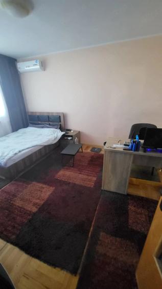 Apartament cu 3 camere decomandat în Micro 18