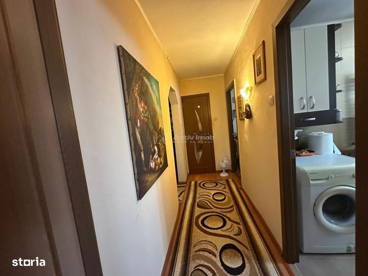 Apartament cu 3 camere decomandat în Central