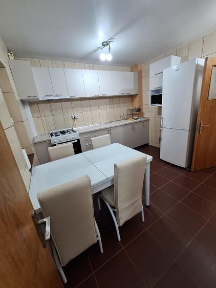 Apartament cu 3 camere circular în Pantelimon