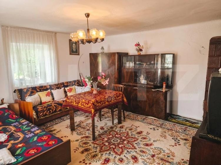 Casă cu 2 camere cu Teren 8290 Mp în Iclod