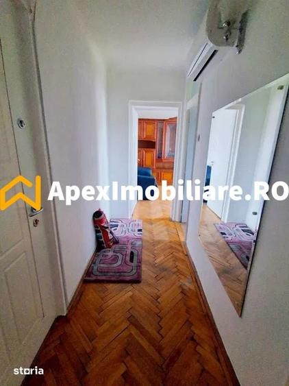 Apartament cu 2 camere decomandat în Văcăresti