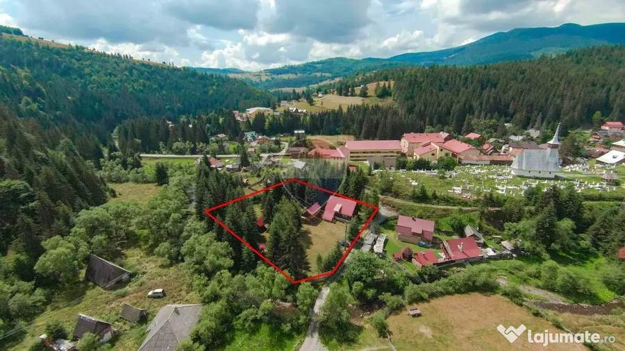 Casă cu 7 camere cu Teren 3326 Mp în Arieșeni