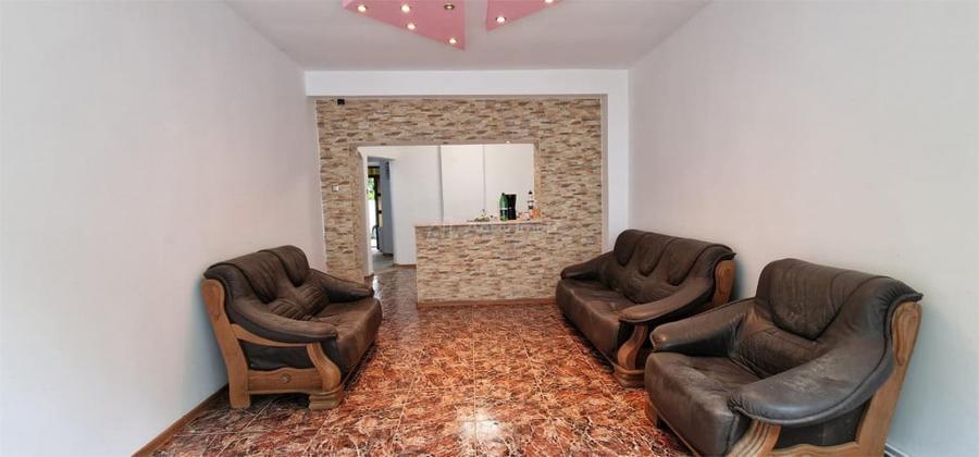 Casă cu 5 camere cu Teren 155 Mp în Muncitoresc