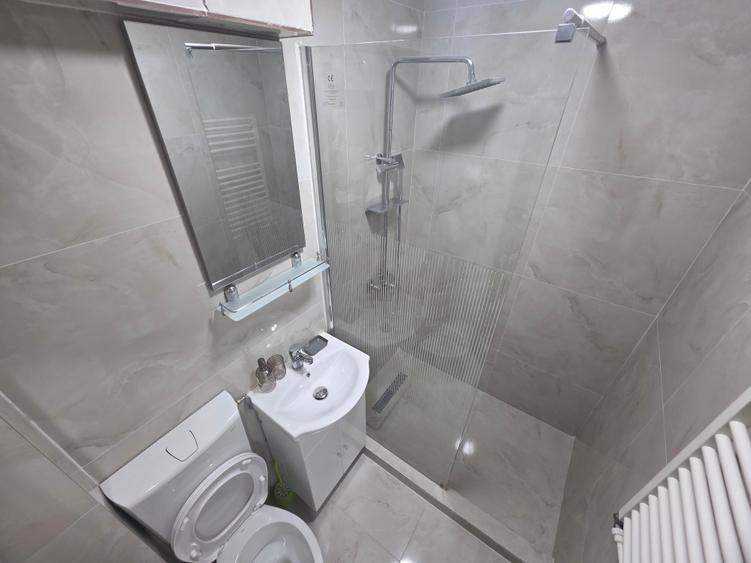 Apartament cu 2 camere semidecomandat în Obor