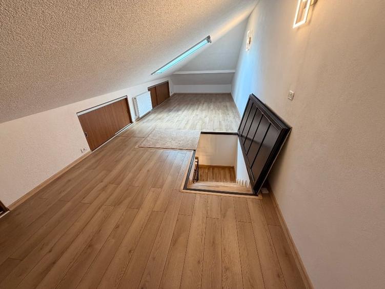 Duplex cu 4 camere cu Teren 300 Mp în Dumbrăvița