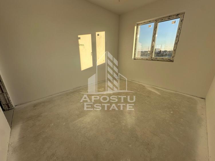 Duplex cu 4 camere cu Canalizare în Giroc