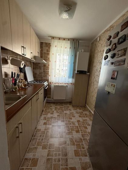 Apartament cu 2 camere decomandat în Marghiloman