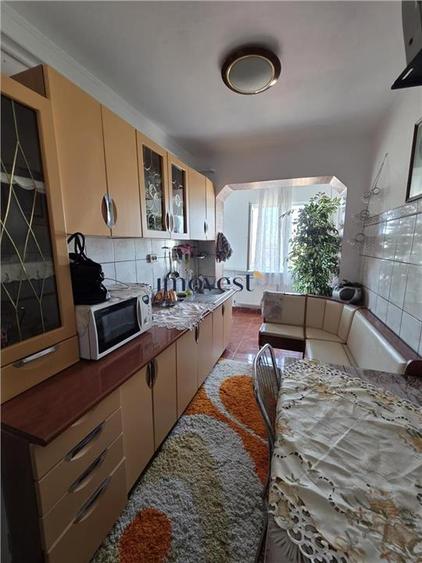 Apartament cu 2 camere semidecomandat în Micro 14