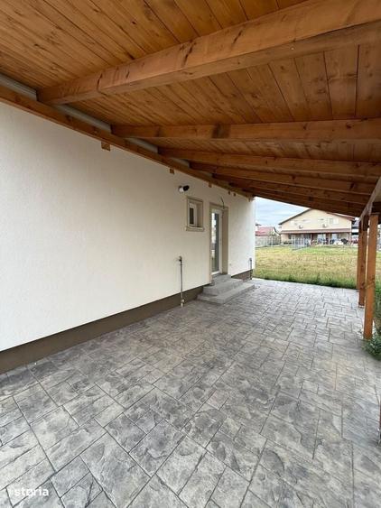 Casă cu 4 camere în Moșnița Veche